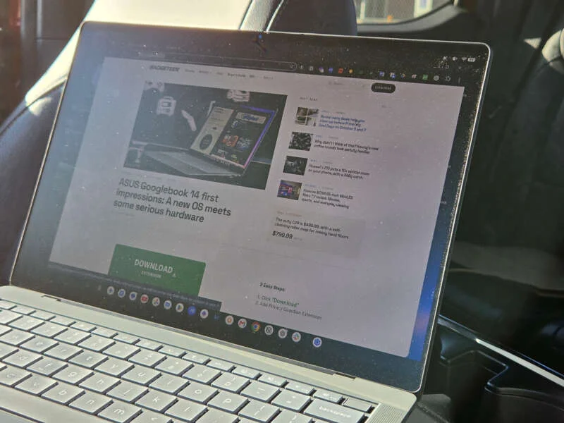 ASUS Googlebook 14 上打开的网页