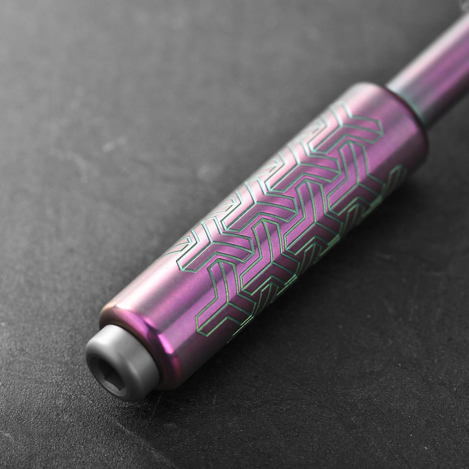 紫色 LSP01 机加工手柄特写